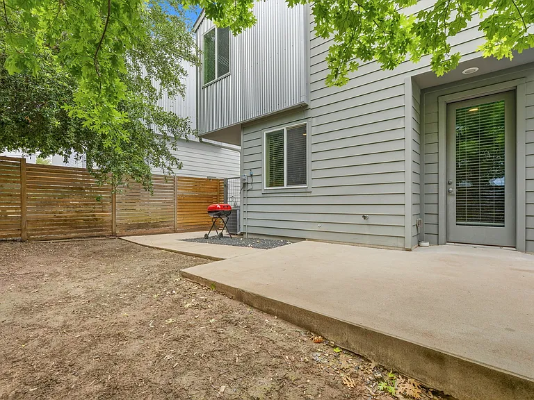 801 N Bluff Dr #33 — Photo 25