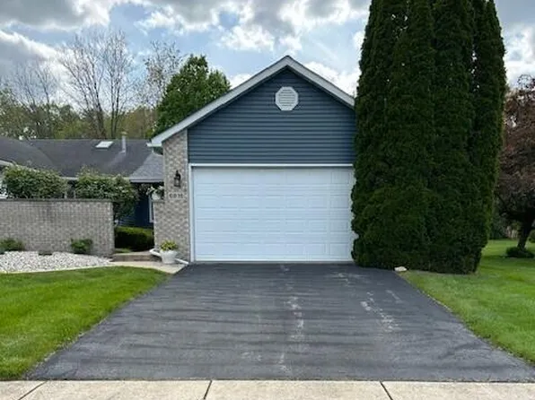 6816 Swan Ln, Schererville, IN 46375