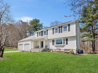95 Evergreen Rd, Tewksbury, MA 01876