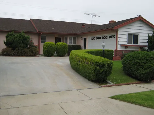12847 Meadow Green Rd, La Mirada, CA 90638