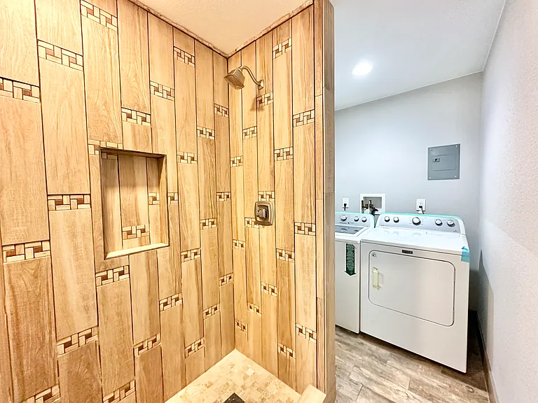 49 S Marshall St — Photo 14