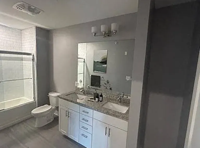 945 Kenmore Ave — Photo 14