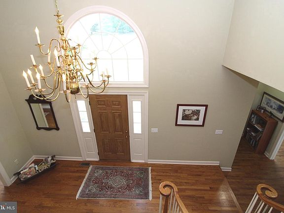 3rd image of 702 Haldane Dr