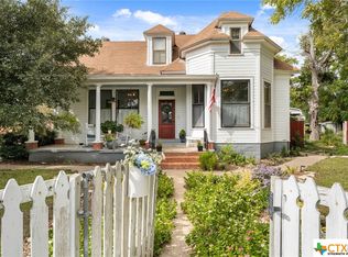 600 N Crockett Ave, Cameron, TX 76520
