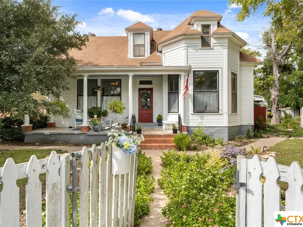 600 N Crockett Ave, Cameron, TX 76520