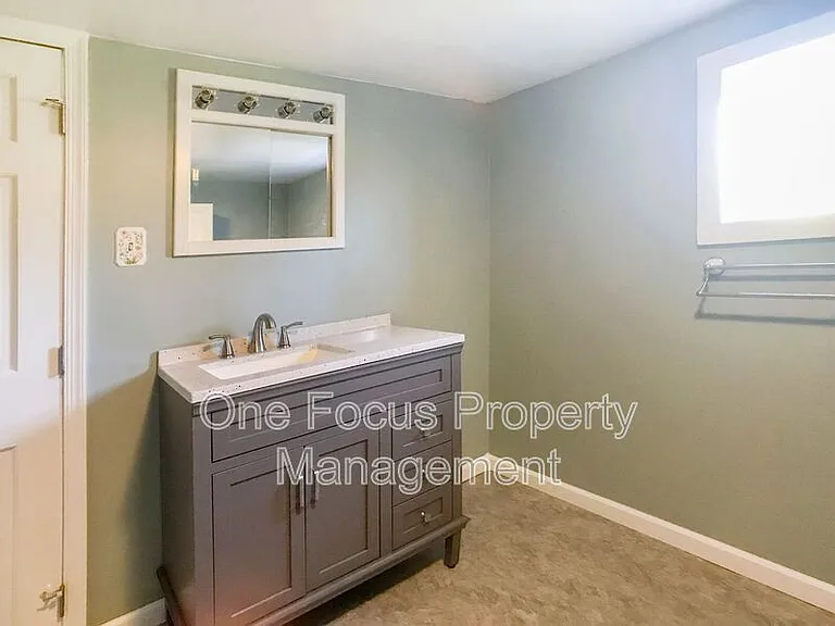 1724 Steam Valley Rd — Photo 9