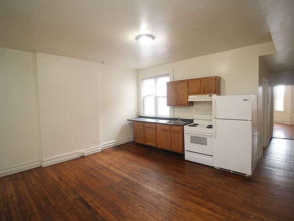 2nd image of 2630 N Charles St APT 3