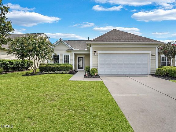 3rd image of 121 Knollwood Court
