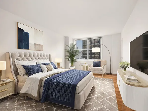 300 E 56th St, New York, NY