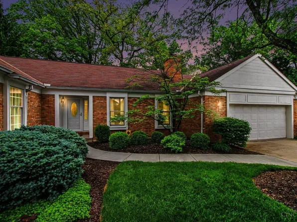 3080 Country Woods Ln, Cincinnati, OH 45248