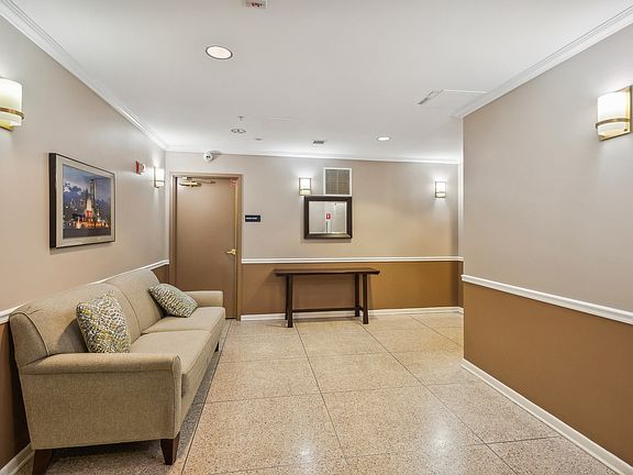 3rd image of 808 Judson Ave APT 3D