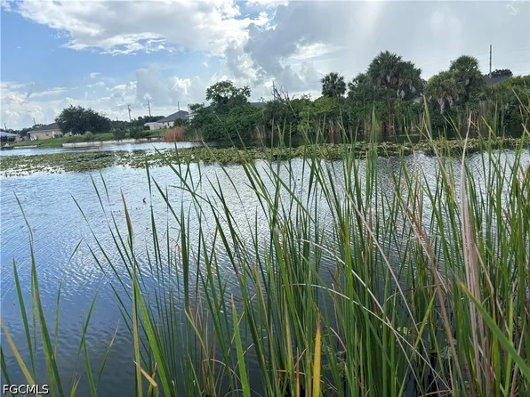 2155 NE 20th Ln, Cape Coral, FL 33909