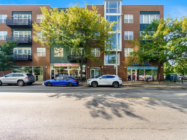 17 W 35th St APT 406, Chicago, IL 60616