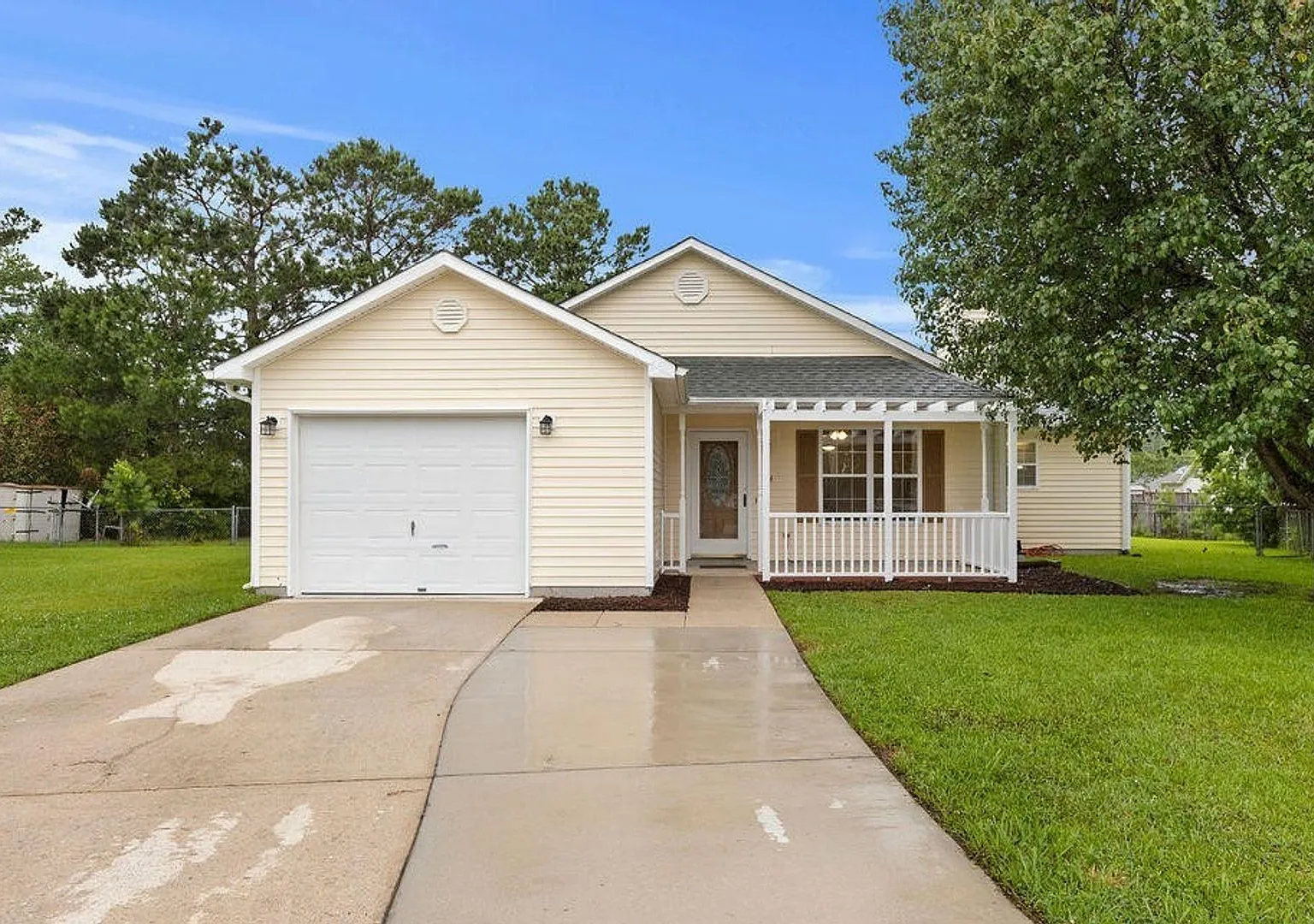 Renovated 4 Bedroom Home! — Photo 1
