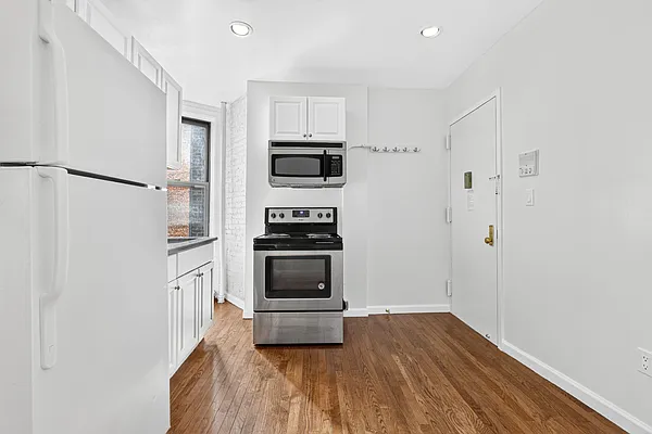 Kitchen, photo 2