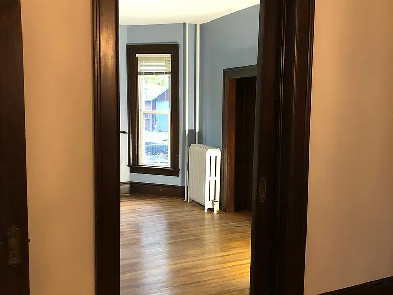 901 Columbia Ave — Photo 8