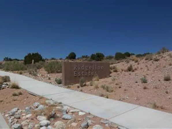 1950 Ridge Ct NE, Rio Rancho, NM 87144