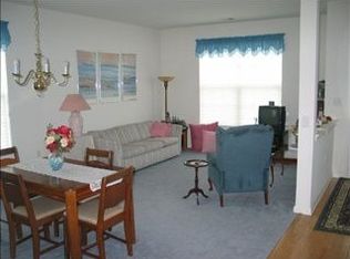 14 Raleigh St, Galloway, NJ 08205