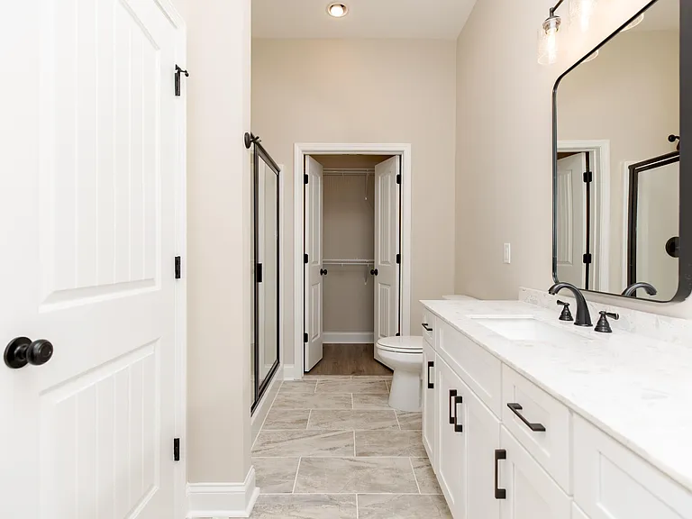 1009 Northside Dr — Photo 37
