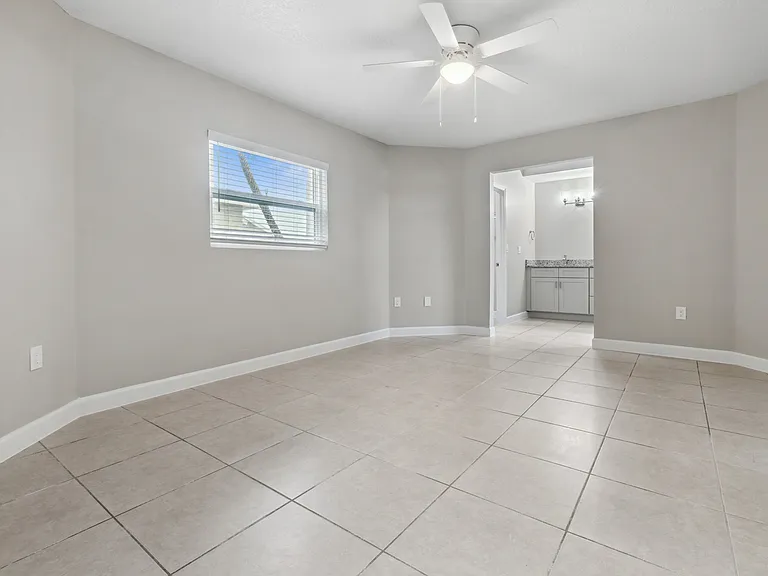 1350 Rio De Janeiro Ave #4B-1B-4B — Photo 13