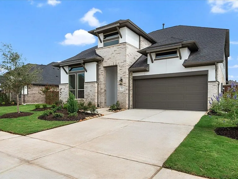 7523 Mariposa Way — Photo 3
