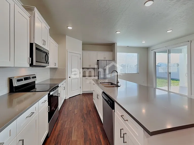 9357 Clancey Ct — Photo 4