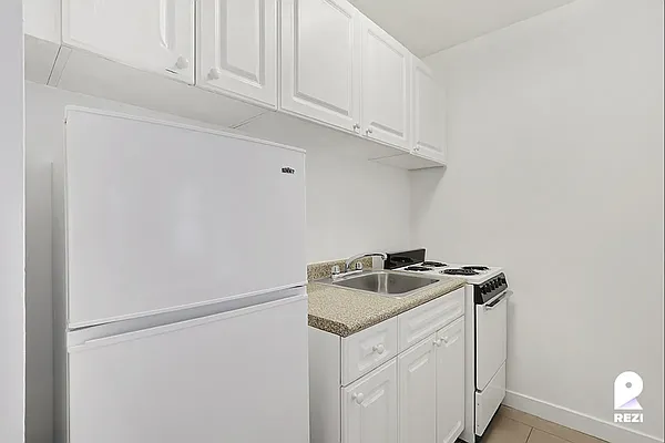 Rented by Compass | media 10