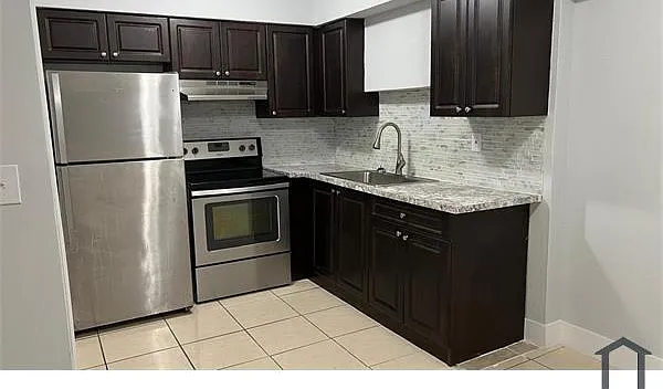 2 bed, 1000 sqft, $2,200 — Photo 3