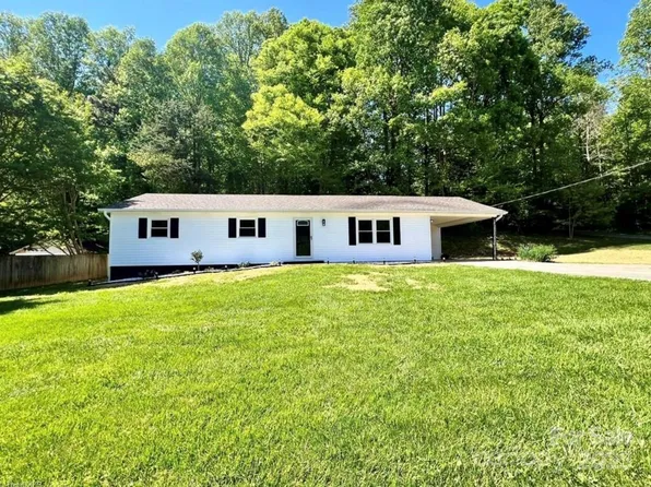 276 Country Club Rd, Wilkesboro, NC 28697