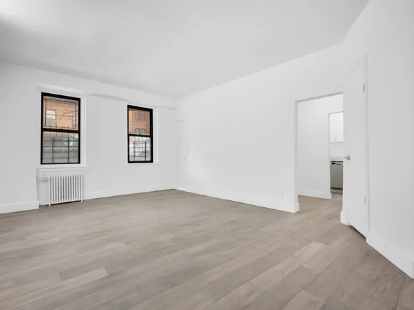 3000 Valentine Ave #Lo2, Bronx, NY 10458