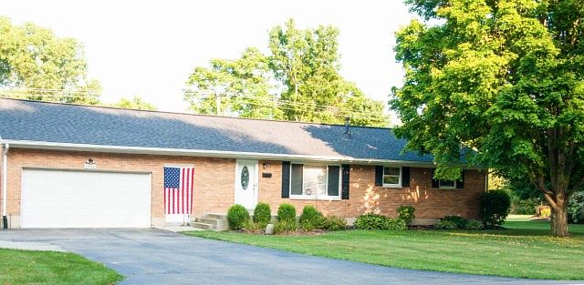 1st image of 1940 N Belleview Dr