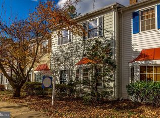 9816 Oakdale Woods Ct, Vienna, VA 22181