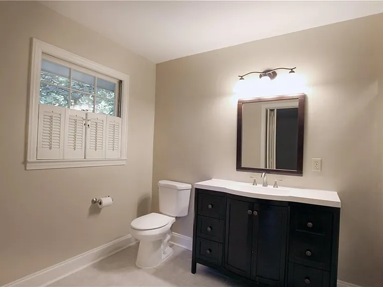 4690 Huntley Dr — Photo 14