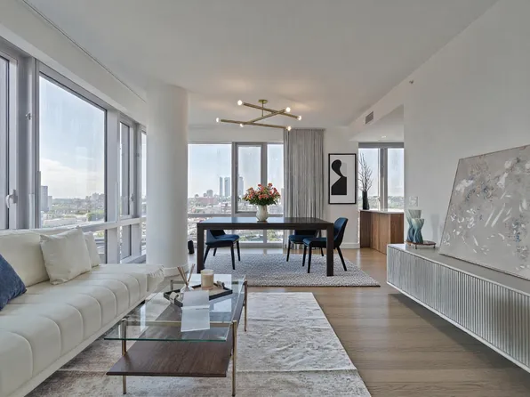 75 Park Lane image 4 of 23