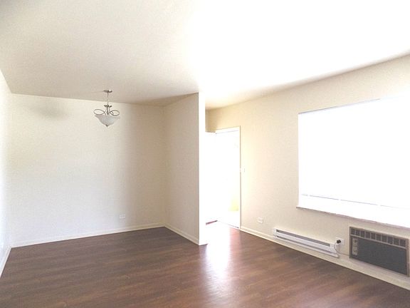 3rd image of 505 Hyacinth Pl #505