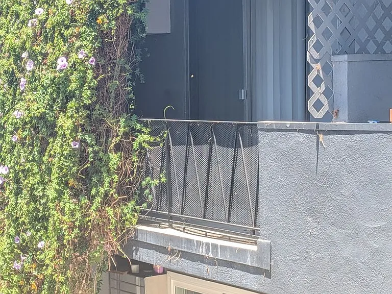 648 N Hayworth Ave — Photo 17