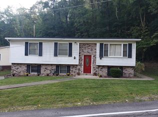 741 Frazier Run Rd, Wheeling, WV 26003