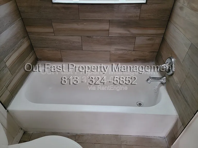 8400 Sunnydale Dr — Photo 9
