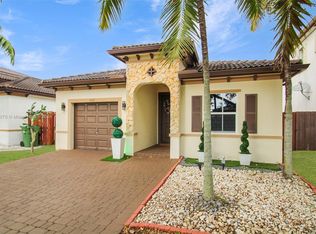 2425 NE 3rd Ct, Homestead, FL 33033