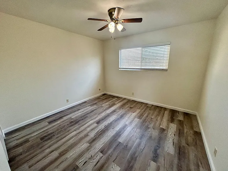 2605 Madison Ave #5 — Photo 7