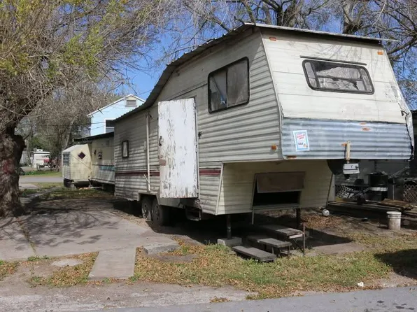 613 N Eye St APT 35, Harlingen, TX 78550