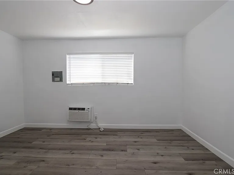 460 Vista Ave #B — Photo 17