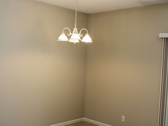 5th image of 2912 Remington Dr