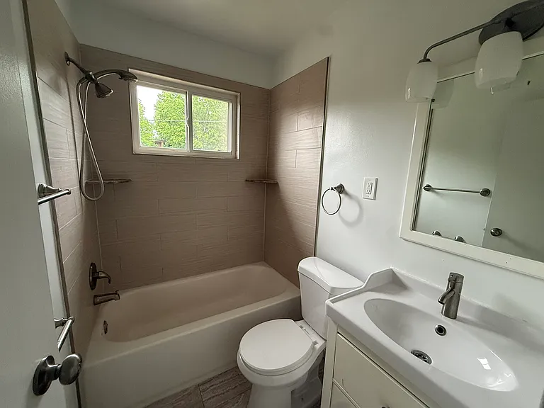 716 Audrey Ln — Photo 12