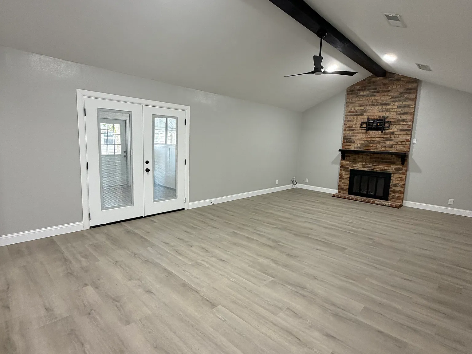 3 bed, 1850 sqft, $2,800 — Photo 3