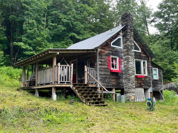 2218 Kenniston Hill Road, Wheelock, VT 05851