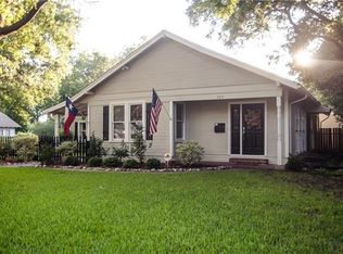 735 N Gibson St, Waxahachie, TX 75165