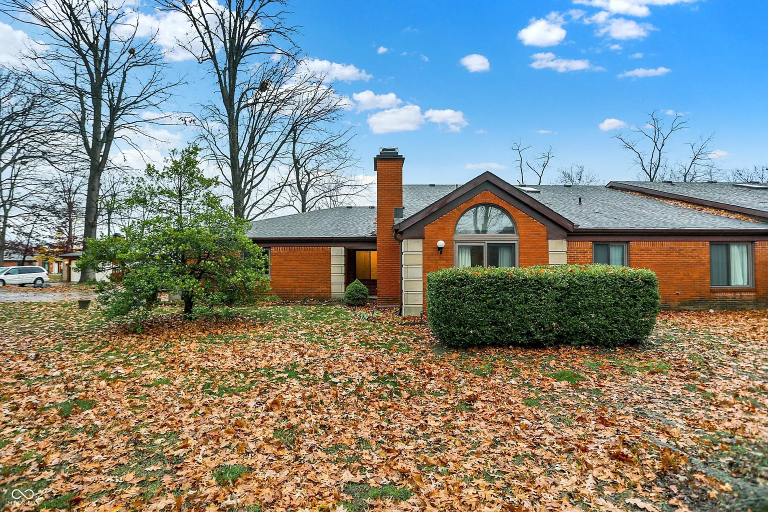 9296 Oak Run Cir photo 1