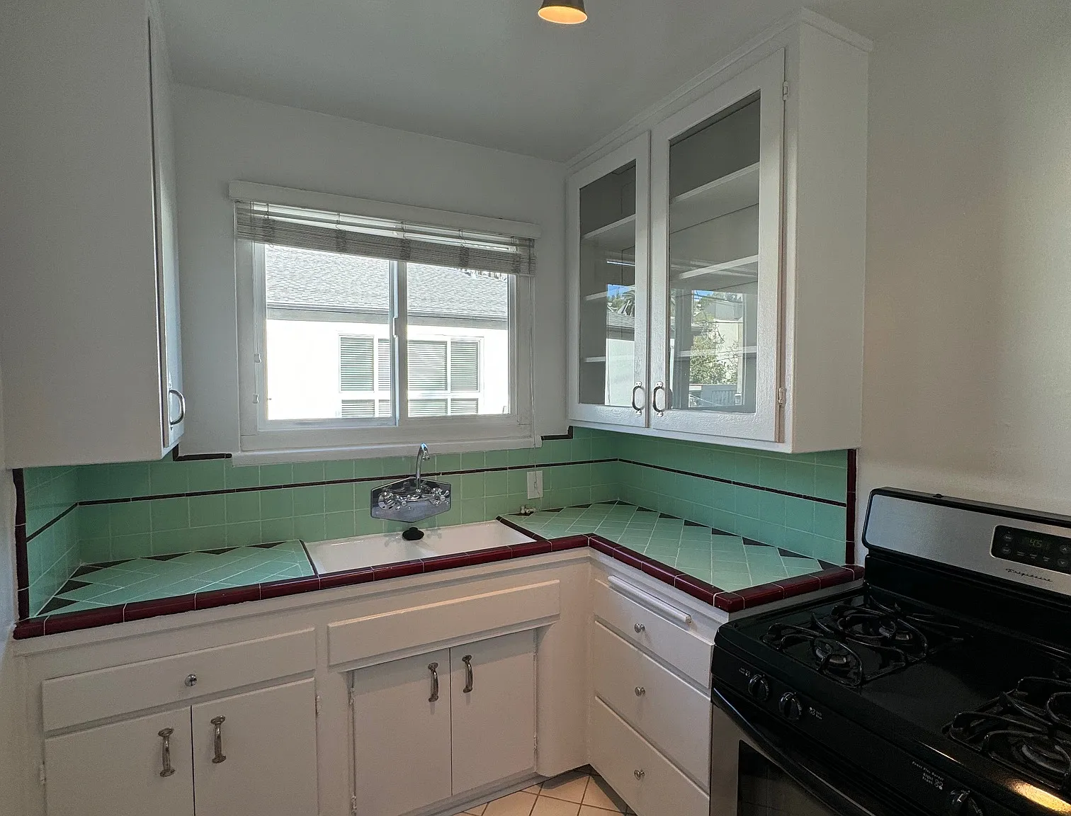 1 bed, $2,400 — Photo 1