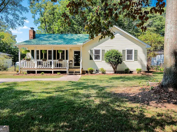 1384 Brookhaven Dr NW, Monroe, GA 30656
